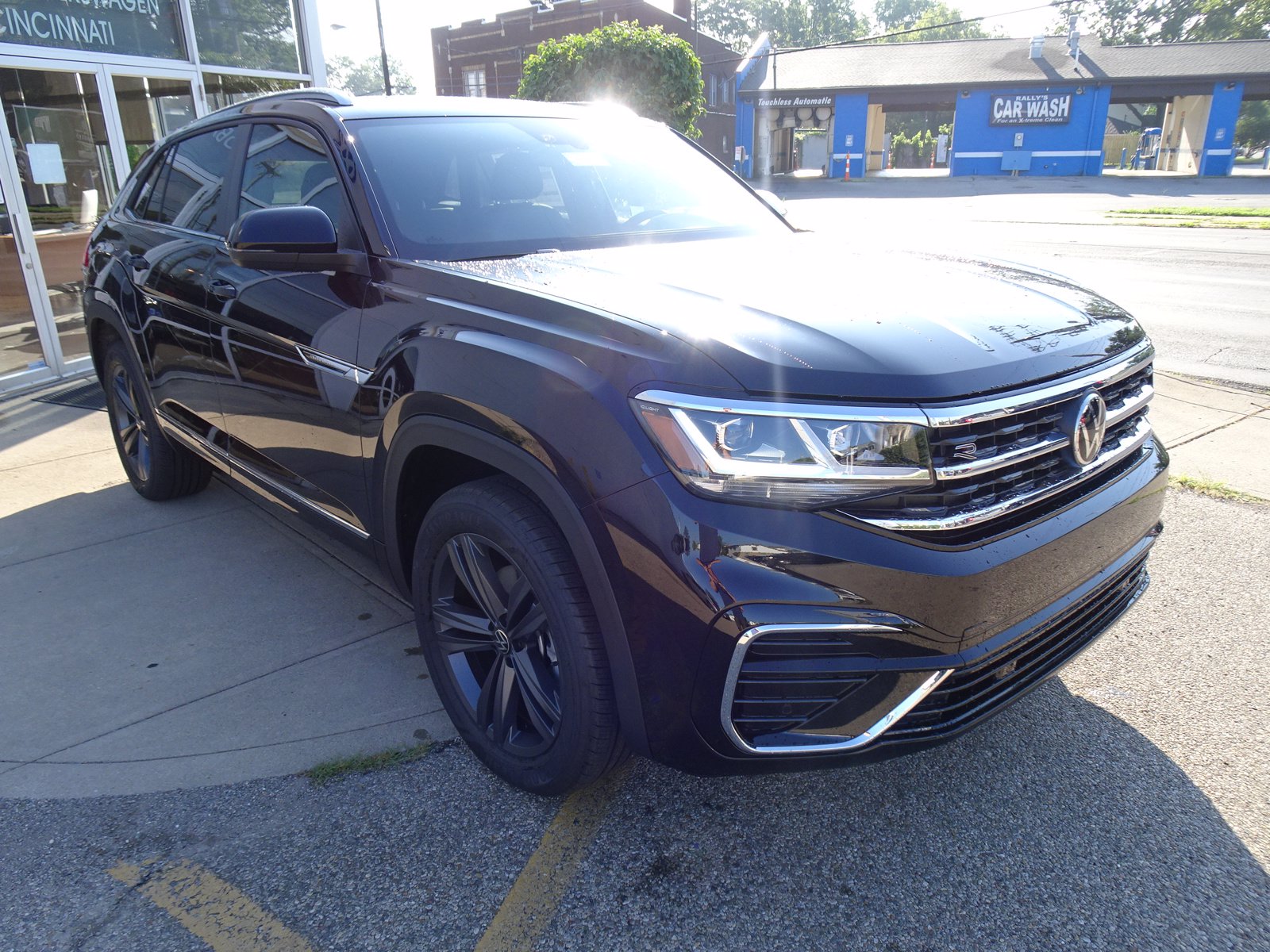 New 2020 Volkswagen Atlas Cross Sport 3.6L V6 SE w/Technology R-Line ...