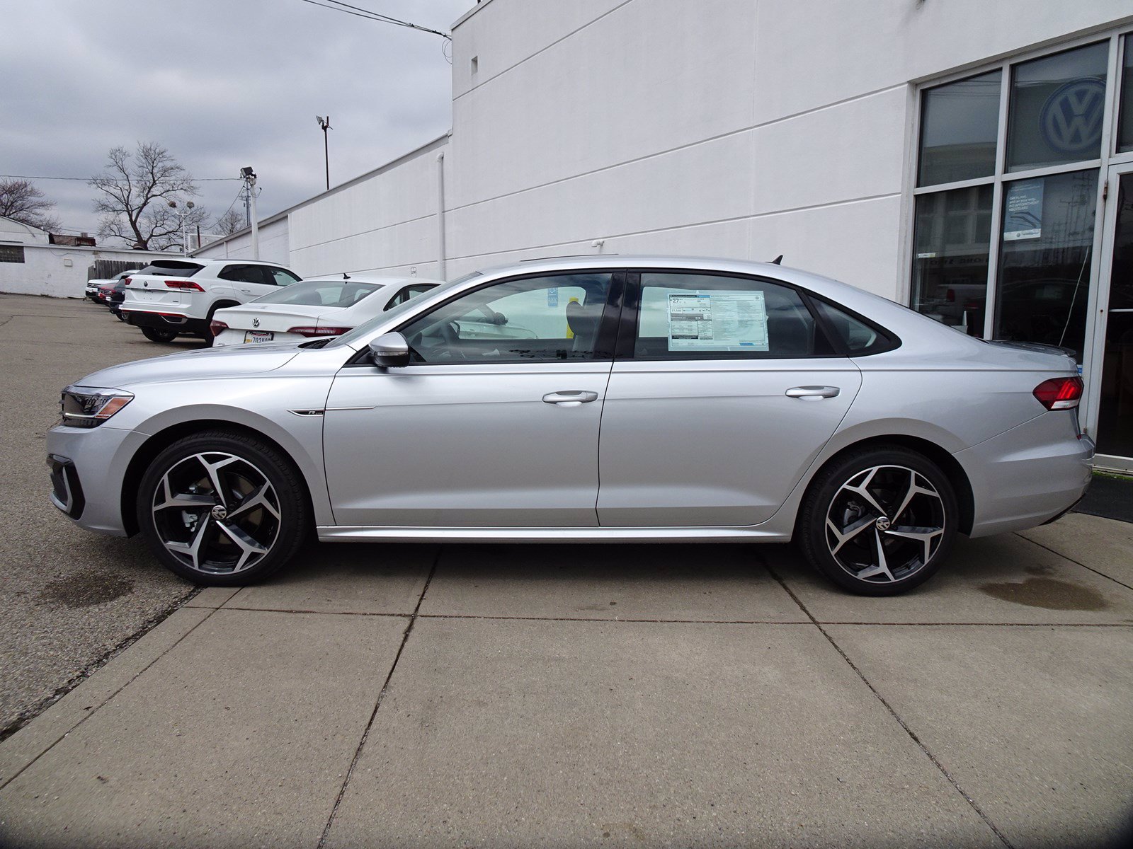 new 2020 volkswagen passat 2.0t r-line 4dr car in